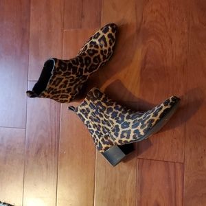 Banana Republic leopard print bootie